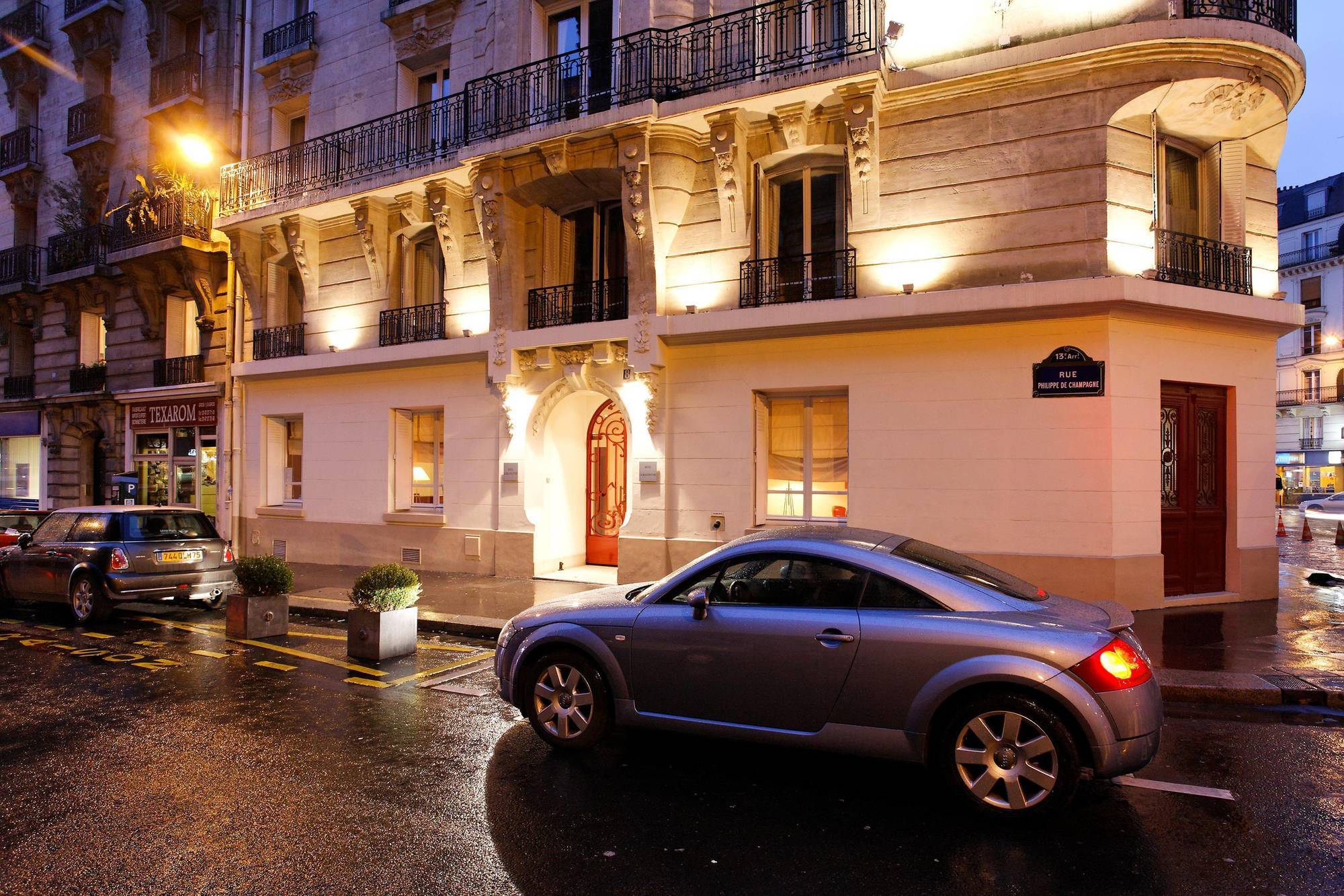 โฮเต็ล ชาทิลลอน ปารีส มอนท์พาร์เนสเซ Hotel ภายนอก รูปภาพ